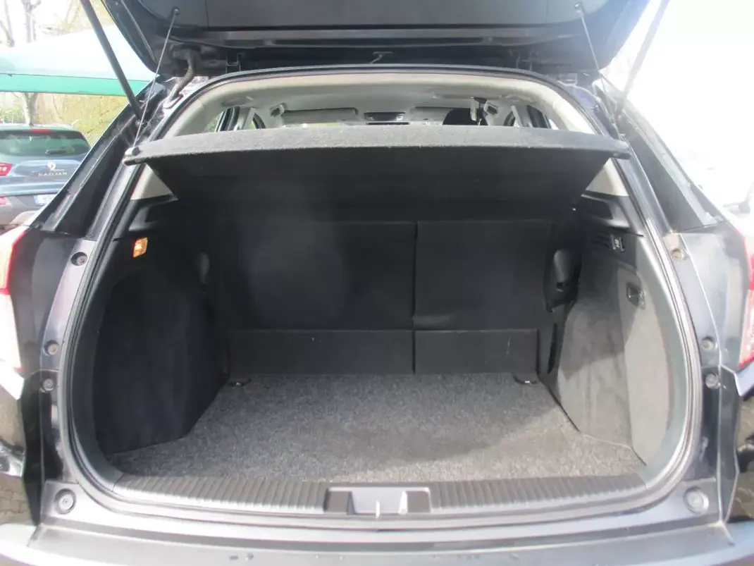 Honda HR-V 2016 - 14990 EUR, 99000 km - 99000km - foto 27 de 29