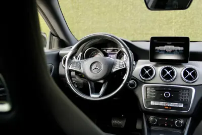 Mercedes-Benz CLA 200 2016 - 23500 EUR, 157000 km - AUTO.MOTO.pt - 157000km - foto 3 de 43