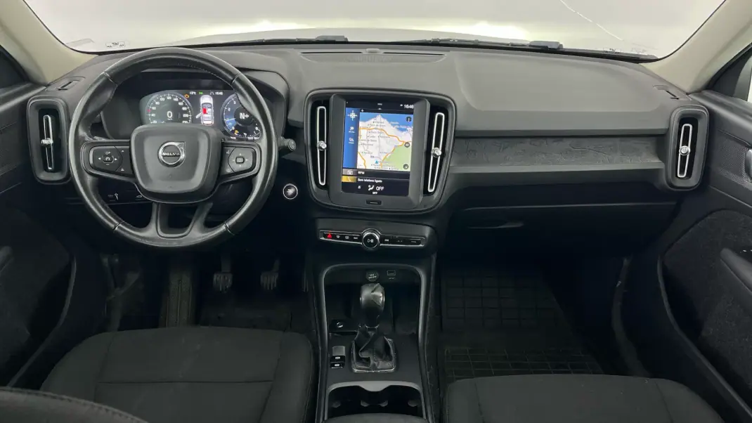 Volvo XC 40 2019 - 22000 EUR, 105021 km - AUTO.MOTO.pt - 105021km - foto 7 de 13
