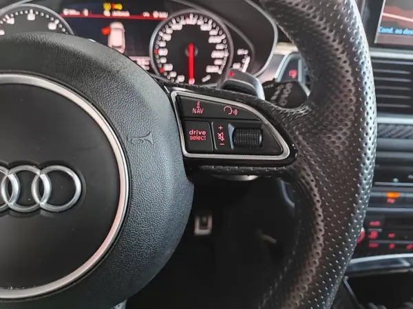 Audi RS6 Avant 2017 - 76500 EUR, 157500 km - AUTO.MOTO.pt - 157500km - foto 35 de 48