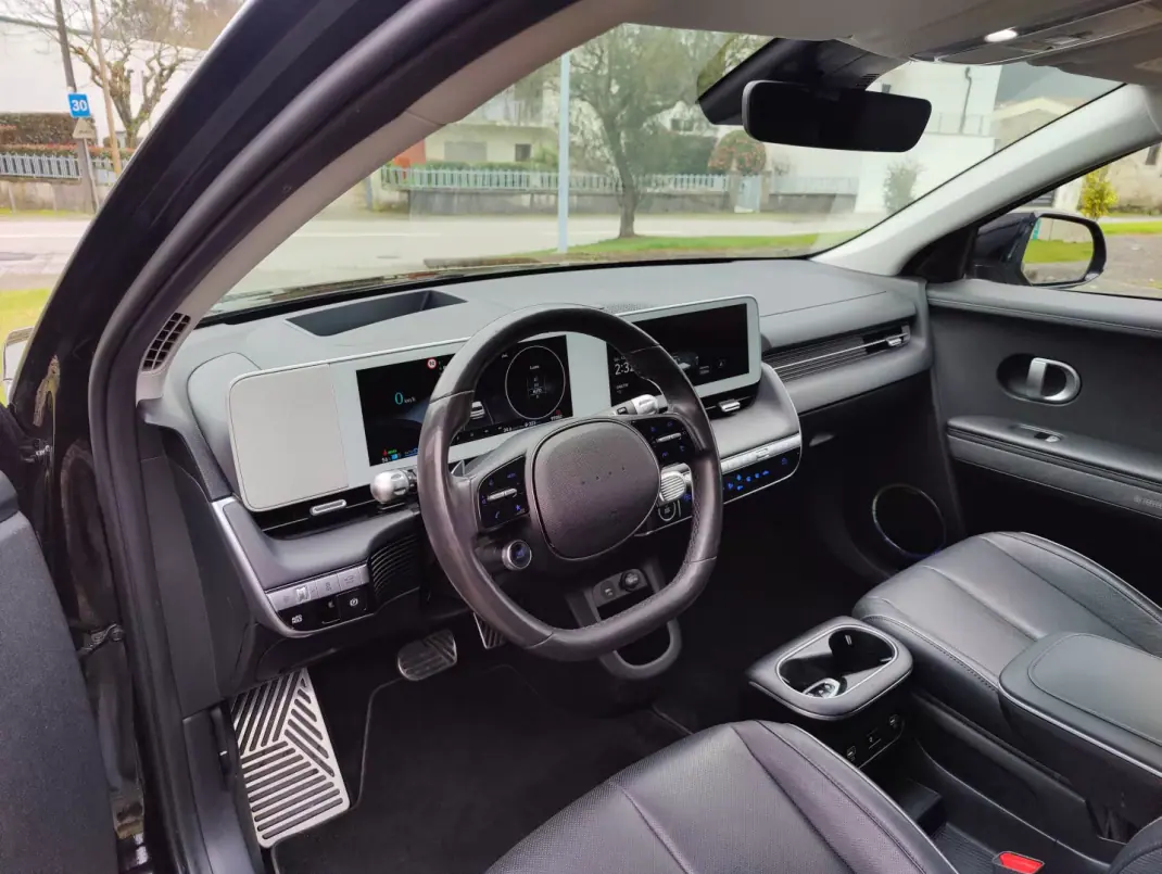 Hyundai Ioniq 5 2022 - 26990 EUR, 97082 km - AUTO.MOTO.pt - 97082km - foto 6 de 11