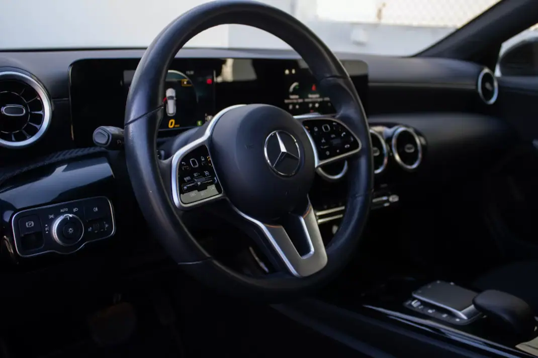 Mercedes-Benz CLA 180 2022 - 21990 EUR, 199000 km - AUTO.MOTO.pt - 199000km - foto 15 de 35