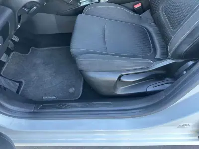Renault Mégane Sport Tourer 2017 - 9900 EUR, 190000 km - AUTO.MOTO.pt - 190000km - foto 34 de 60