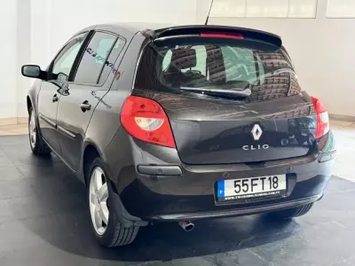 Renault Clio 2008 - 6500 EUR, 155923 km - AUTO.MOTO.pt - 155923km - foto 7 de 23