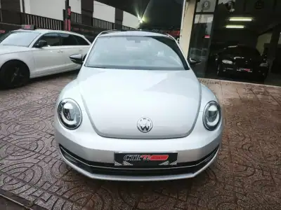 Volkswagen New Beetle 2012 - 13500 EUR, 170000 km - AUTO.MOTO.pt - 170000km - foto 2 de 26