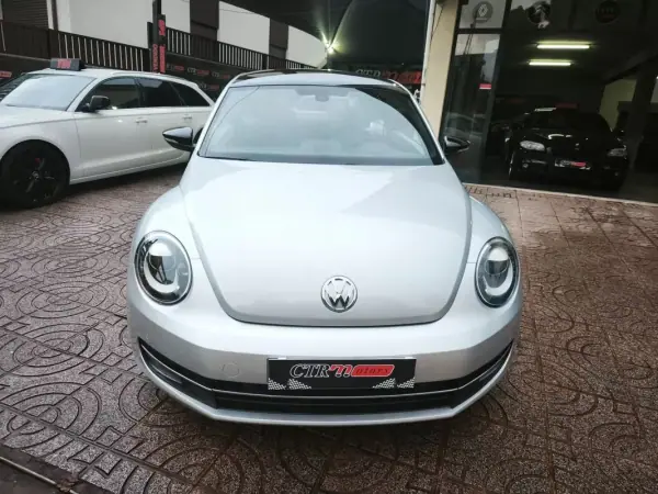 Volkswagen New Beetle 2012 - 12500 EUR, 170000 km - AUTO.MOTO.pt - 170000km - foto 2 de 26