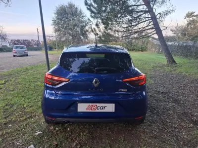 Renault Clio 2023 - 19990 EUR, 21500 km - AUTO.MOTO.pt - 21500km - foto 11 de 38