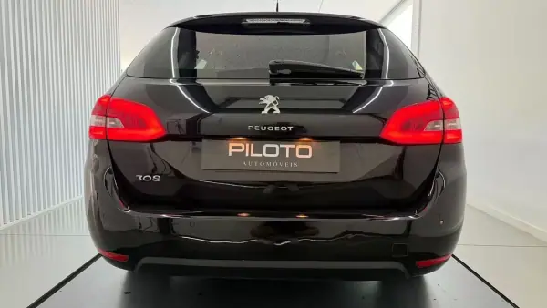 Peugeot 308 SW 2019 - 13990 EUR, 134327 km - AUTO.MOTO.pt - 134327km - foto 9 de 28