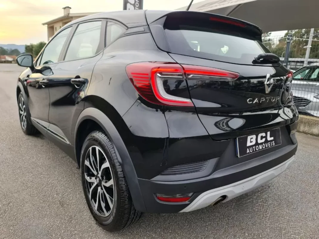 Renault Captur 2020 - 17990 EUR, 150000 km - AUTO.MOTO.pt - 150000km - foto 13 de 43
