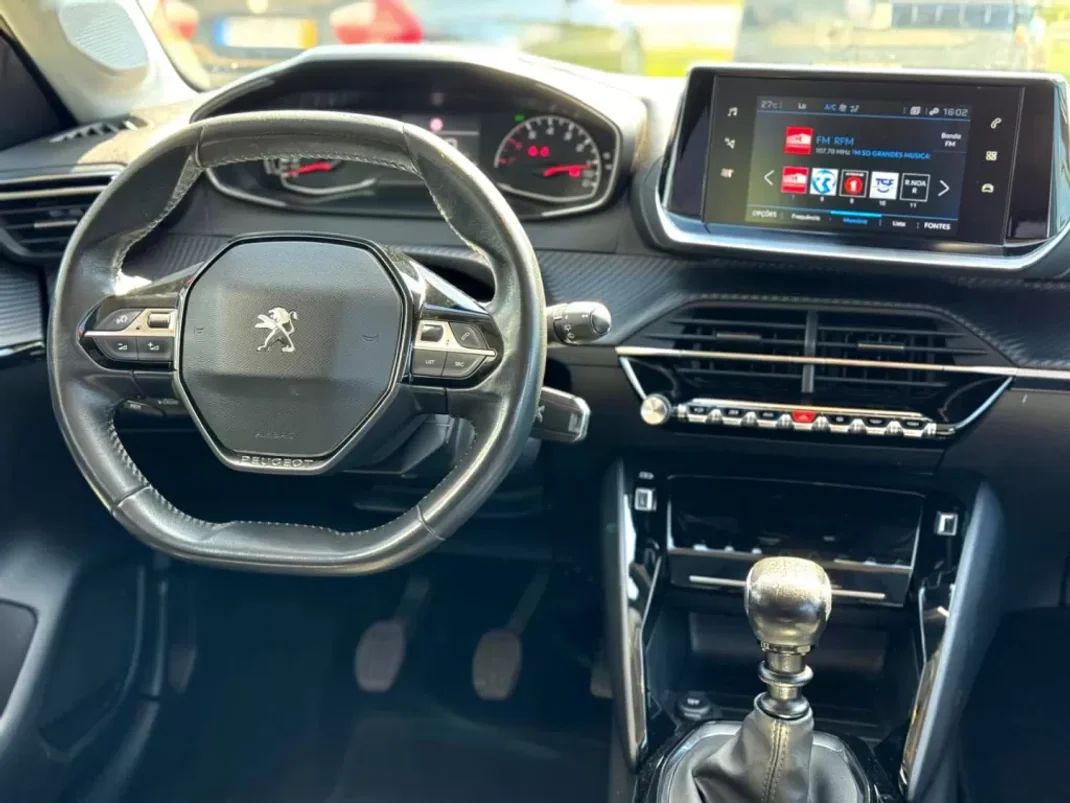 Peugeot 208 2022 - 14890 EUR, 160119 km - AUTO.MOTO.pt - 160119km - foto 11 de 17