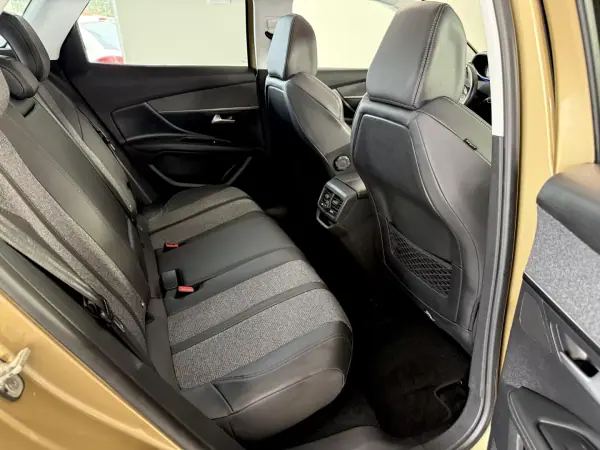 Peugeot 3008 2017 - 18500 EUR, 155000 km - AUTO.MOTO.pt - 155000km - foto 34 de 112