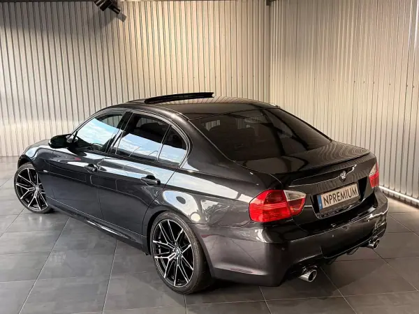 BMW 320 2006 - 12500 EUR, 240000 km - AUTO.MOTO.pt - 240000km - foto 14 de 38