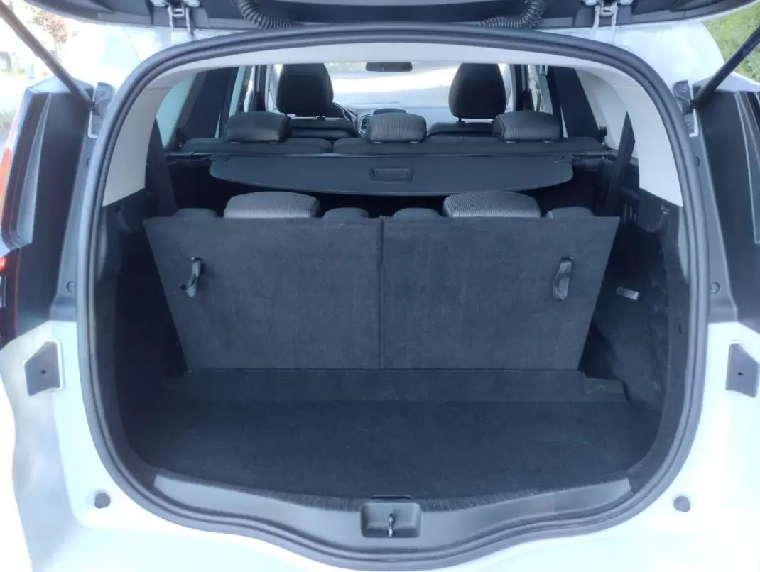 Renault Grand Scénic 2017 - 13750 EUR, 200000 km - 200000km - foto 12 de 27
