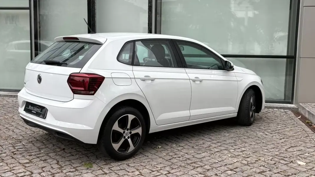 Volkswagen Polo 2022 - 13900 EUR, 129000 km - AUTO.MOTO.pt - 129000km - foto 17 de 24