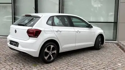 Volkswagen Polo 2022 - 13900 EUR, 129000 km - AUTO.MOTO.pt - 129000km - foto 17 de 24
