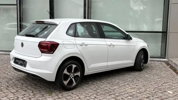 Volkswagen Polo 2022 - 13900 EUR, 129000 km - AUTO.MOTO.pt - 129000km - foto 17 de 24
