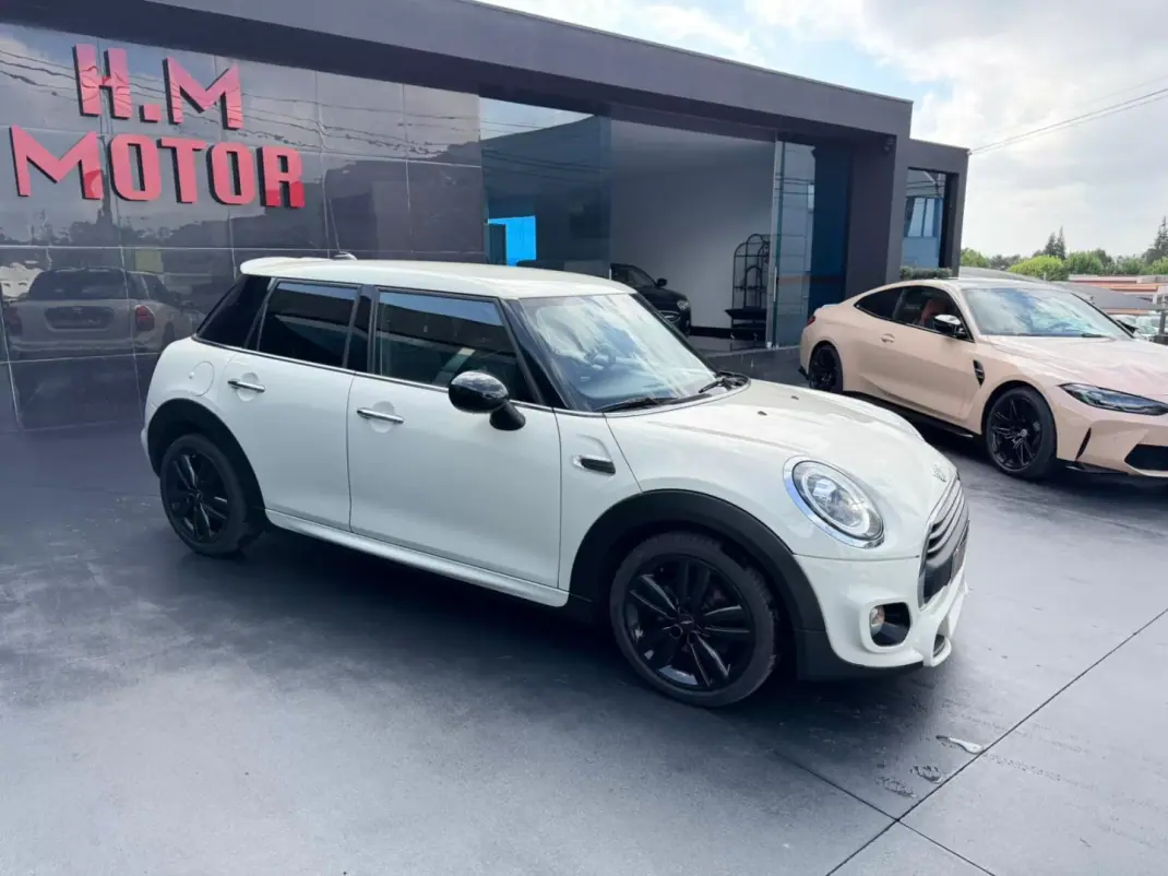 MINI Cooper 2018 - 17900 EUR, 144000 km - AUTO.MOTO.pt - 144000km - foto 2 de 12