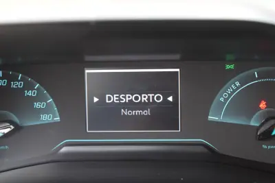 Peugeot e-208 2021 - 16490 EUR, 94000 km - AUTO.MOTO.pt - 94000km - foto 21 de 26