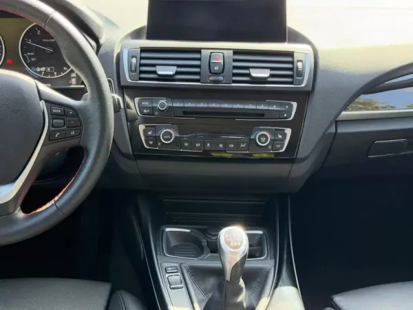 BMW 116 2016 - 12900 EUR, 178589 km - AUTO.MOTO.pt - 178589km - foto 17 de 25