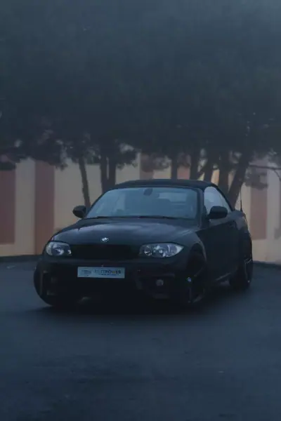 BMW 118 2011 - 12900 EUR, 210555 km - AUTO.MOTO.pt - 210555km - foto 10 de 12