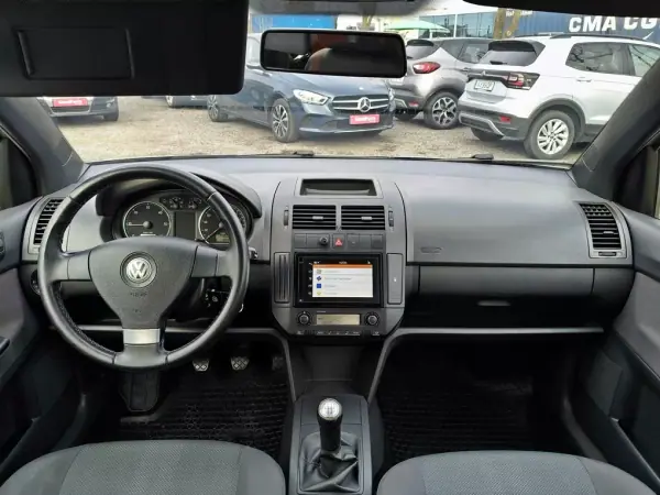 Volkswagen Polo 2009 - 6600 EUR, 174602 km - AUTO.MOTO.pt - 174602km - foto 3 de 24