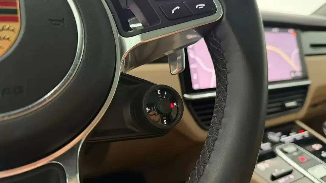Porsche Cayenne Coupé 2019 - 69990 EUR, 59352 km - 59352km - foto 18 de 32