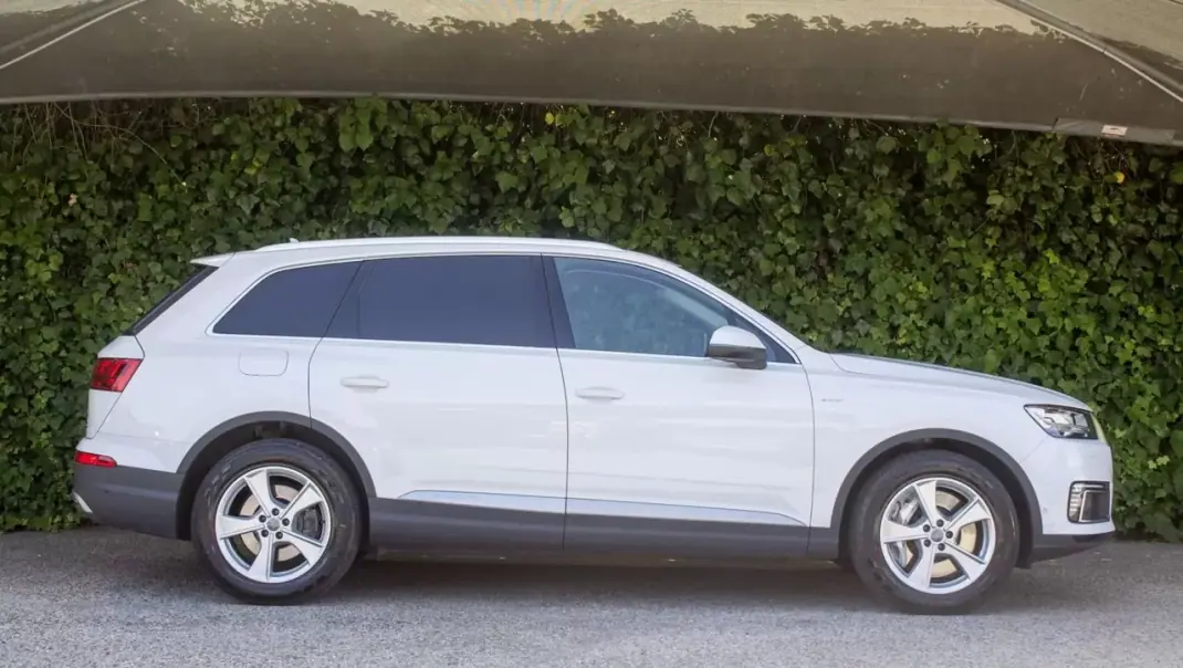 Audi Q7 2017 - 29900 EUR, 199000 km - 199000km - foto 20 de 23