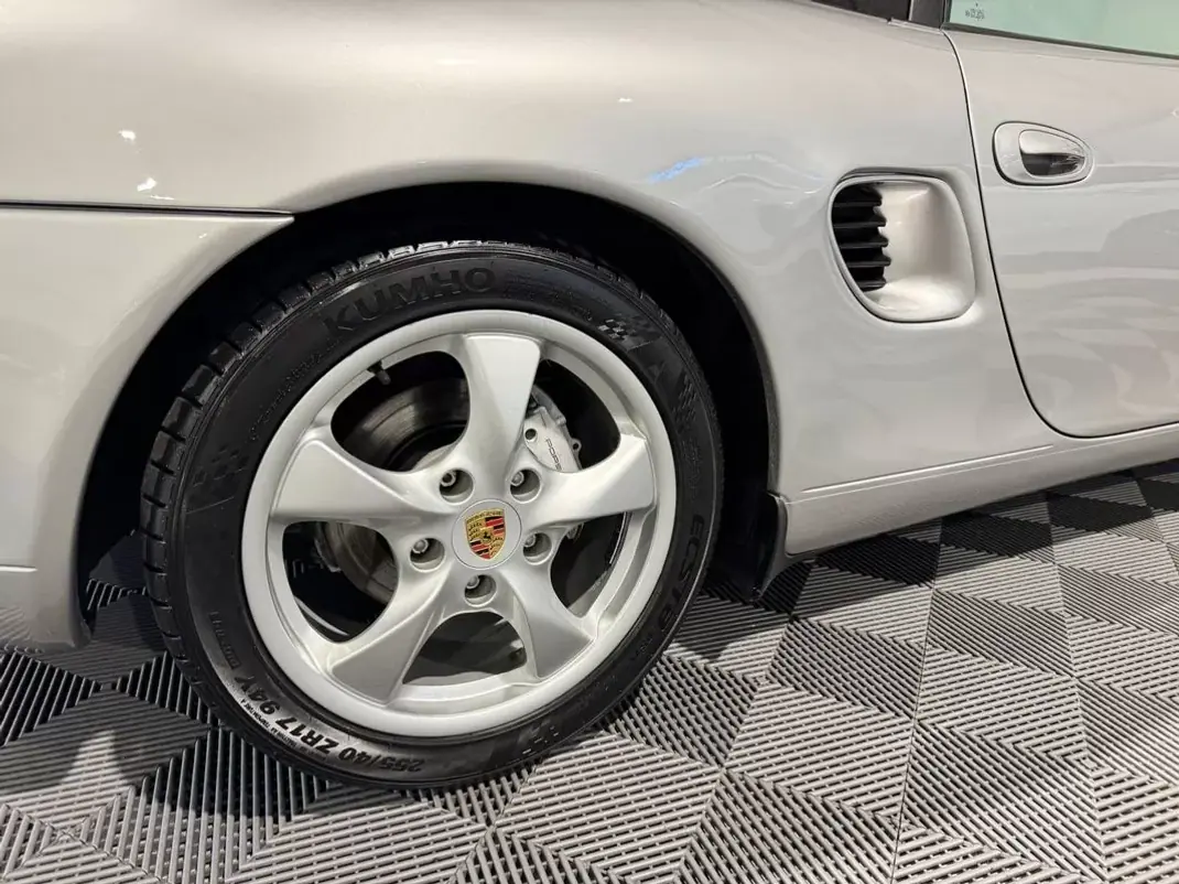 Porsche Boxster 2001 - 22500 EUR, 217000 km - 217000km - foto 35 de 53
