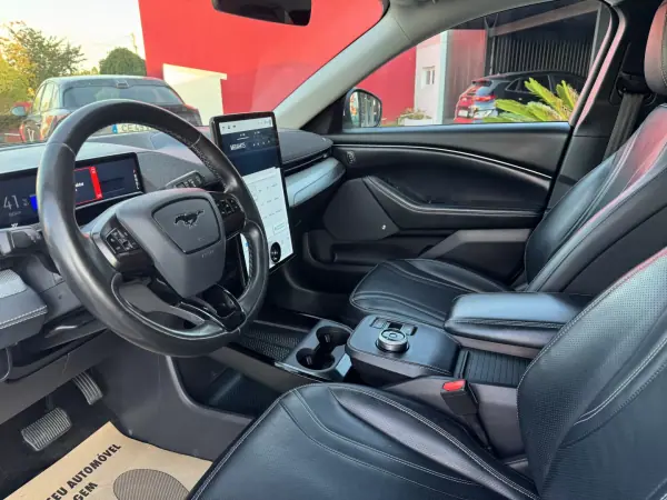Ford Mustang Mach-E 2021 - 26900 EUR, 123000 km - AUTO.MOTO.pt - 123000km - foto 15 de 44