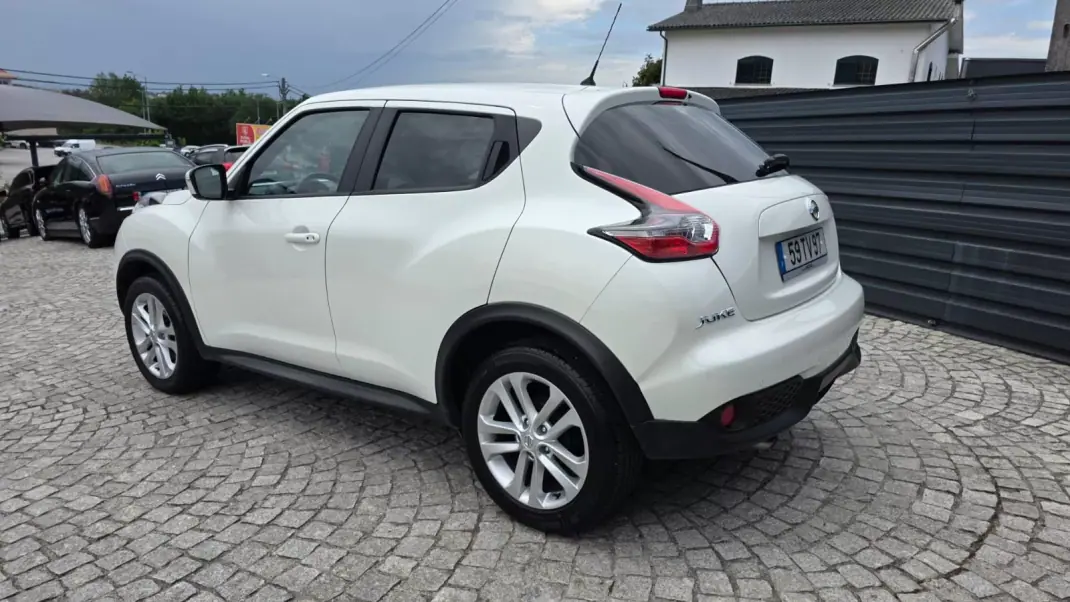Nissan Juke 2017 - 13990 EUR, 46000 km - AUTO.MOTO.pt - 46000km - foto 4 de 26