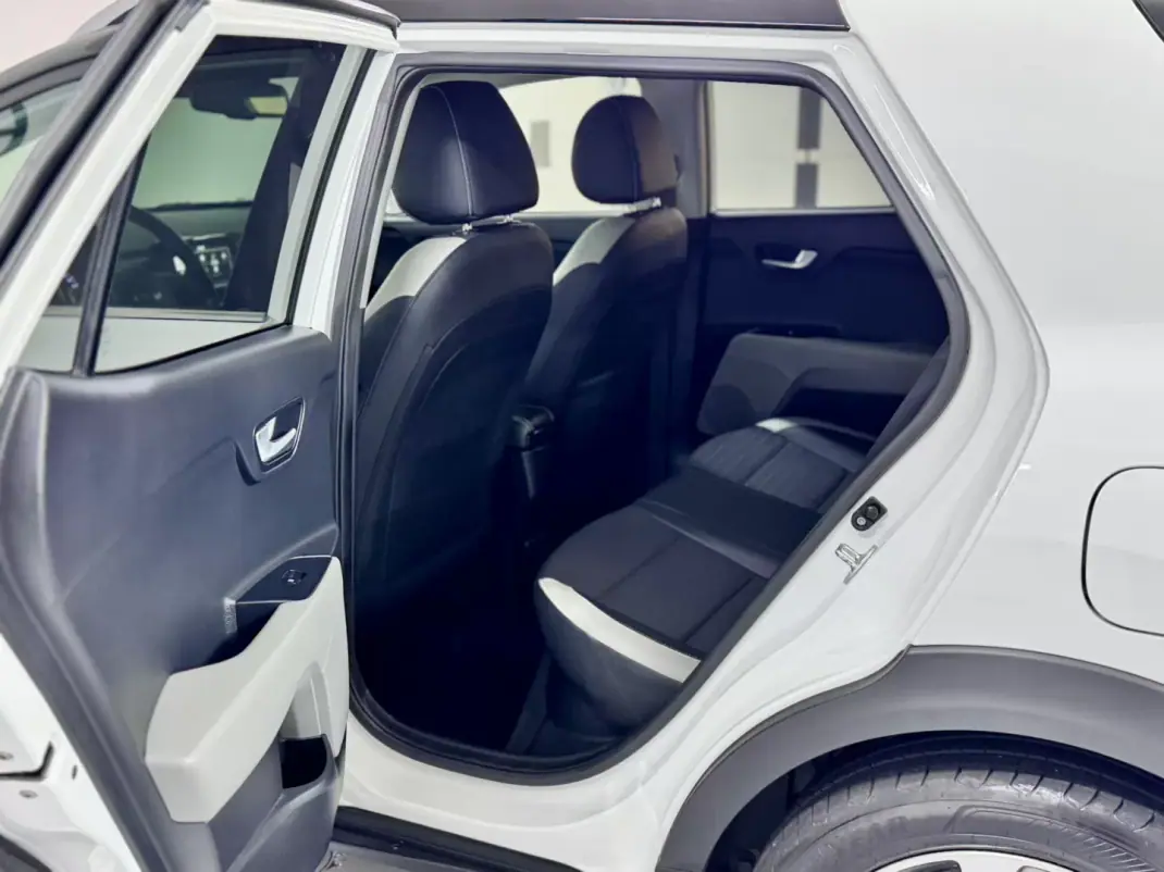 Kia Stonic 2019 - 15750 EUR, 68000 km - AUTO.MOTO.pt - 68000km - foto 47 de 60