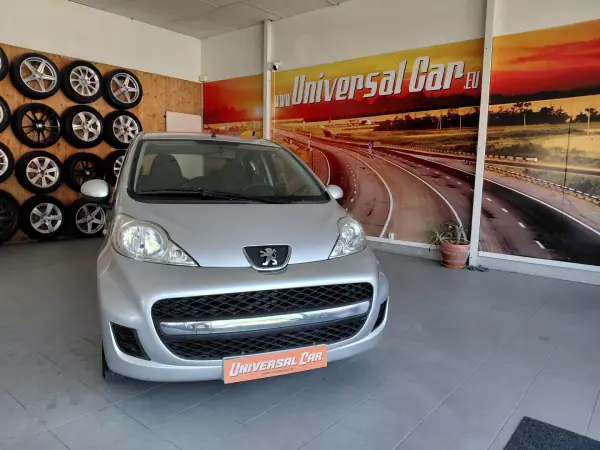Peugeot 107 2011 - 4899 EUR, 189000 km - AUTO.MOTO.pt - 189000km - foto 2 de 17