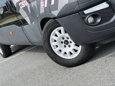 Iveco Daily 2018 - 39990 EUR, 53596 km - AUTO.MOTO.pt - 53596km - foto 2 de 22