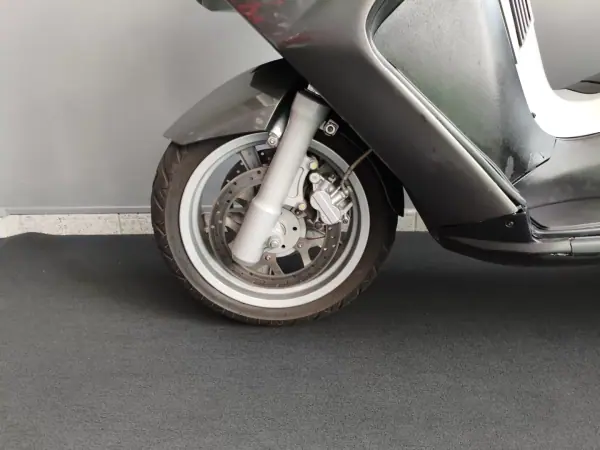 Peugeot 2010 - 2450 EUR, 23000 km - AUTO.MOTO.pt - 23000km - foto 15 de 21