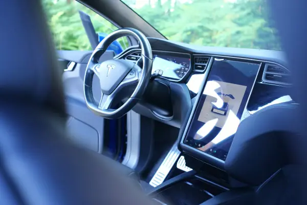 Tesla Model X 2018 - 33990 EUR, 98000 km - AUTO.MOTO.pt - 98000km - foto 14 de 26