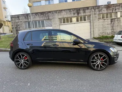 Volkswagen Golf 2016 - 13950 EUR, 258000 km - AUTO.MOTO.pt - 258000km - foto 7 de 15