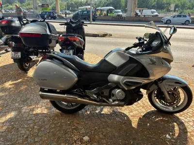 Honda Africa Twin Adventure Sports 2009 - 4350 EUR, 45710 km - AUTO.MOTO.pt - 45710km - foto 1 de 18
