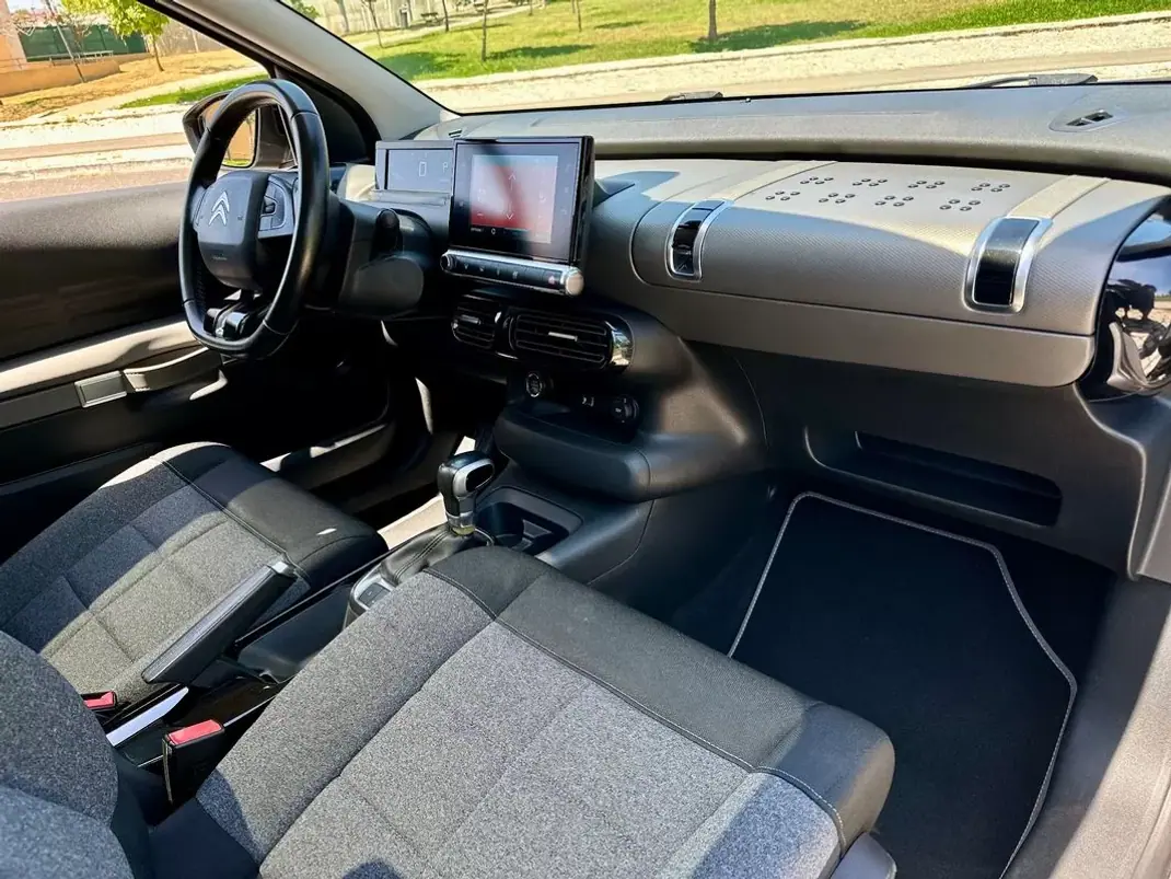 Citroën C4 Cactus 2019 - 11990 EUR, 119000 km - 119000km - foto 24 de 41
