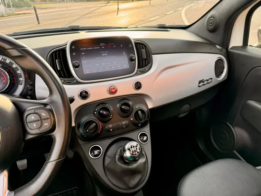 Fiat 500 2021 - 13950 EUR, 85159 km - AUTO.MOTO.pt - 85159km - foto 8 de 10