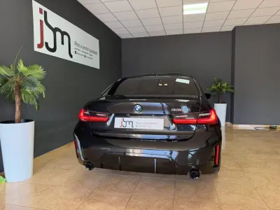 BMW 330e 2023 — foto 5 de 26