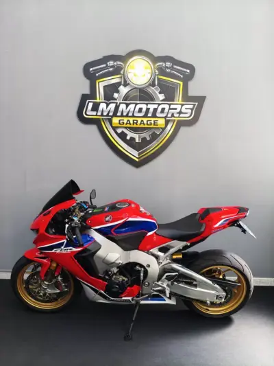 Honda CBR 1000RR 2017 - 15250 EUR, 17000 km - AUTO.MOTO.pt - 17000km - foto 20 de 32