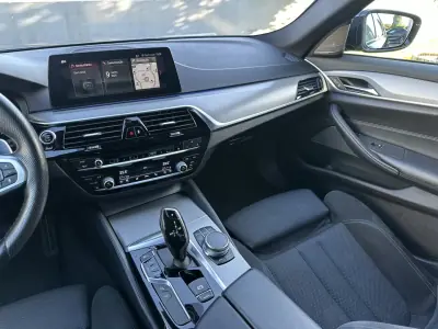 BMW M550d 2017 - 49900 EUR, 150000 km - AUTO.MOTO.pt - 150000km - foto 29 de 54