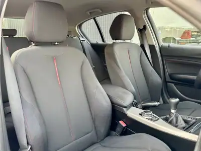 BMW 116 2019 - 14999 EUR, 140000 km - AUTO.MOTO.pt - 140000km - foto 17 de 21