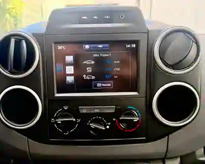 Peugeot PARTNER 1.6 HDI L2 2017 - 12700 EUR, 146000 km - AUTO.MOTO.pt - 146000km - foto 3 de 13