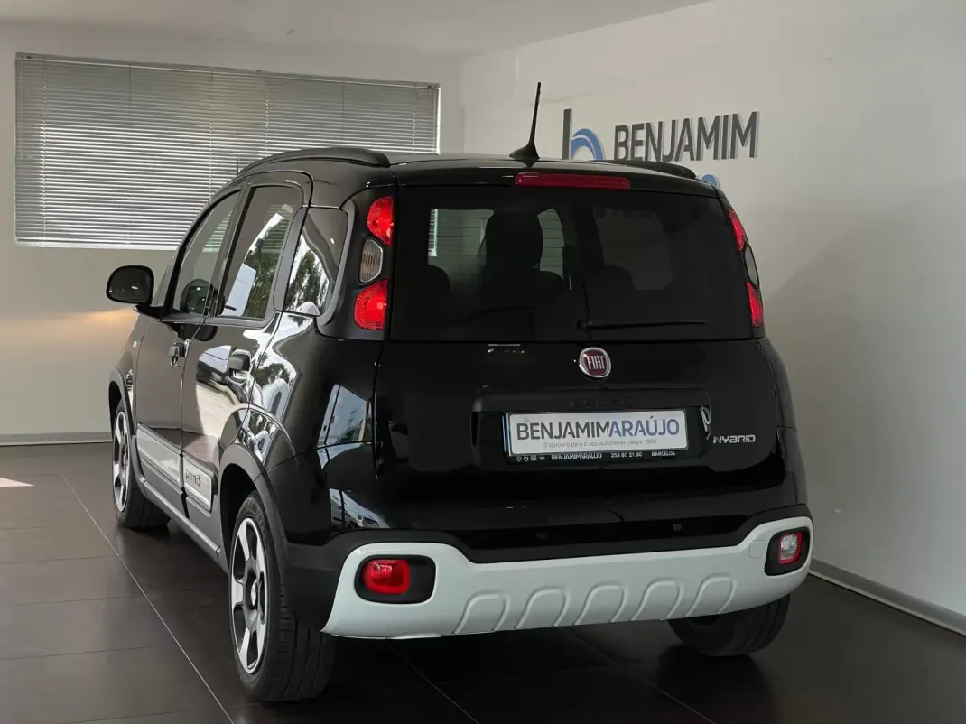 Fiat Panda 2025 - 17750 EUR, 14799 km - AUTO.MOTO.pt - 14799km - foto 4 de 13