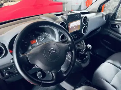 Citroën BERLINGO 1.6 BLUE HDI (Fibrada) 3L 100 CV 2015 - 6990 EUR, 257315 km - AUTO.MOTO.pt - 257315km - foto 23 de 27