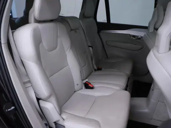 Volvo XC 90 2016 - 26790 EUR, 221486 km - AUTO.MOTO.pt - 221486km - foto 10 de 16