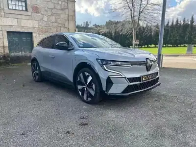 Renault Mégane E-Tech 2022 - 24999 EUR, 101000 km - AUTO.MOTO.pt - 101000km - foto 6 de 35