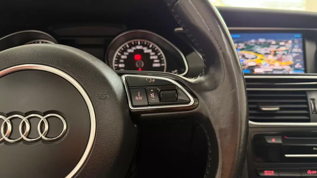 Audi A5 Cabrio 2016 - 25900 EUR, 121865 km - AUTO.MOTO.pt - 121865km - foto 21 de 32