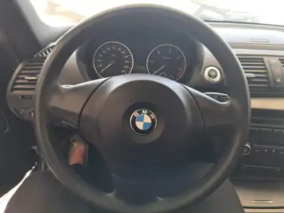 BMW 118 2008 - 8250 EUR, 299950 km - AUTO.MOTO.pt - 299950km - foto 6 de 13